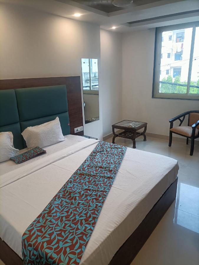 Family Hotel Tark Near Igi Airport Delhi Nova Deli Exterior foto