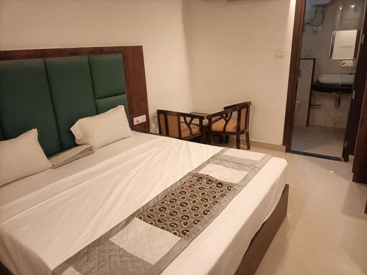 Family Hotel Tark Near Igi Airport Delhi Nova Deli Exterior foto
