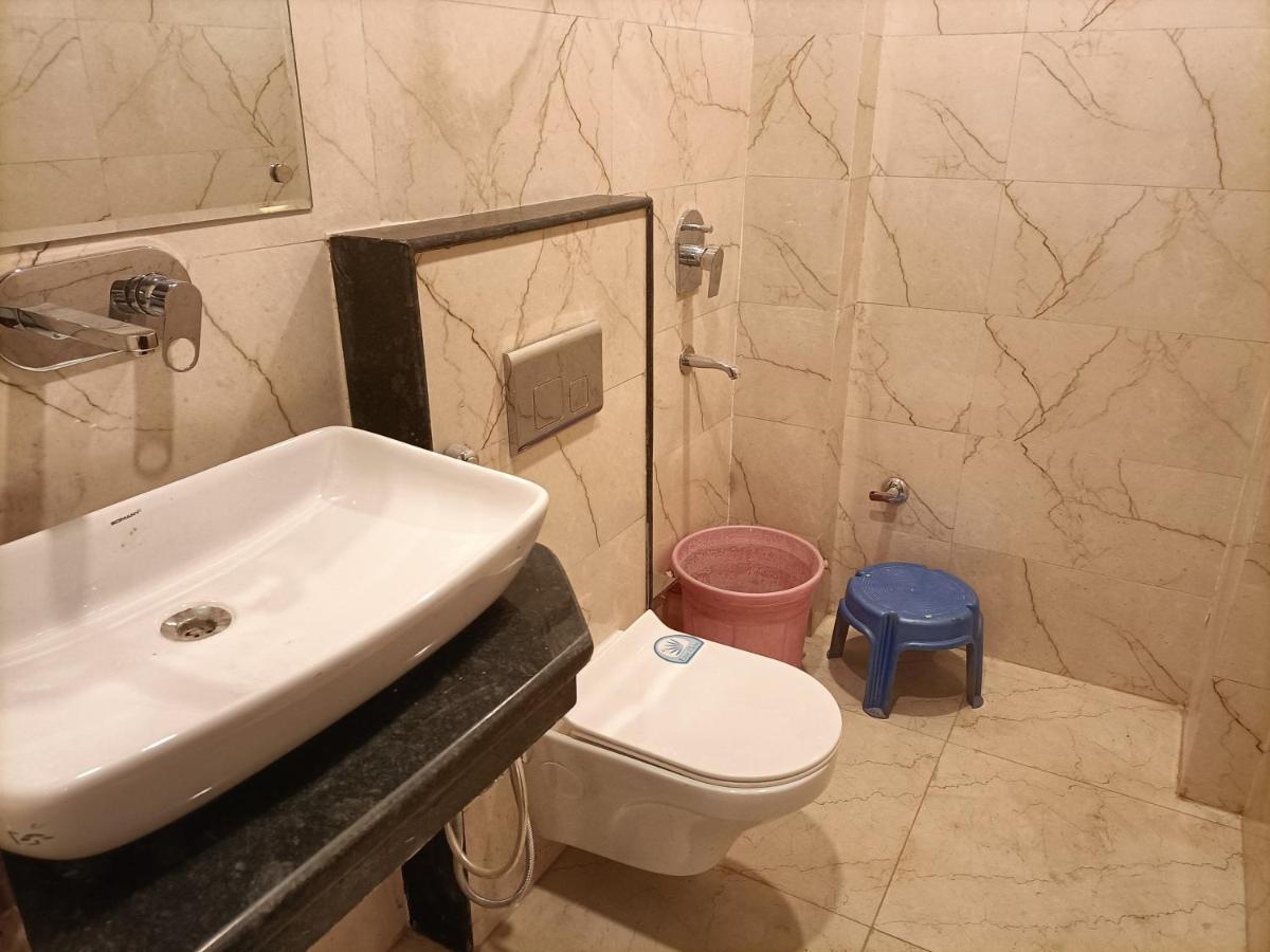Family Hotel Tark Near Igi Airport Delhi Nova Deli Exterior foto