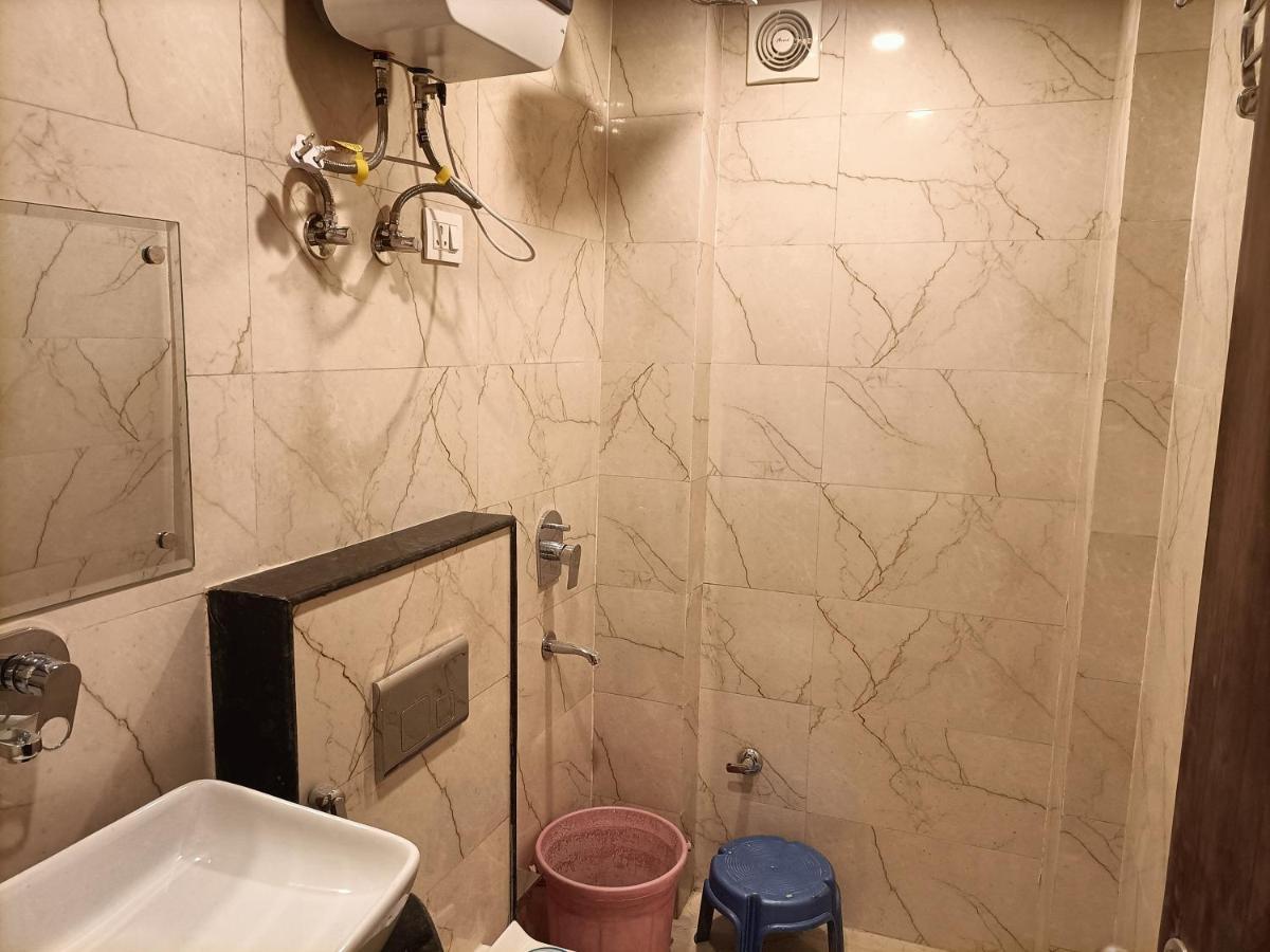 Family Hotel Tark Near Igi Airport Delhi Nova Deli Exterior foto