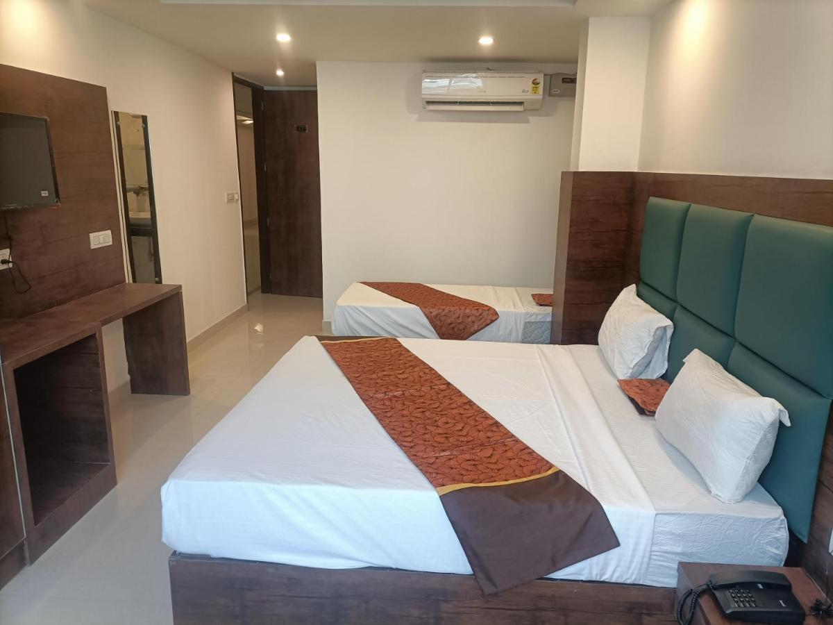 Family Hotel Tark Near Igi Airport Delhi Nova Deli Exterior foto